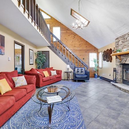 Chalet Renovated Near Casino, Camelback , Kalahari 4Bdrms Firepit Hot Tub Game Room Tobyhanna Extérieur photo
