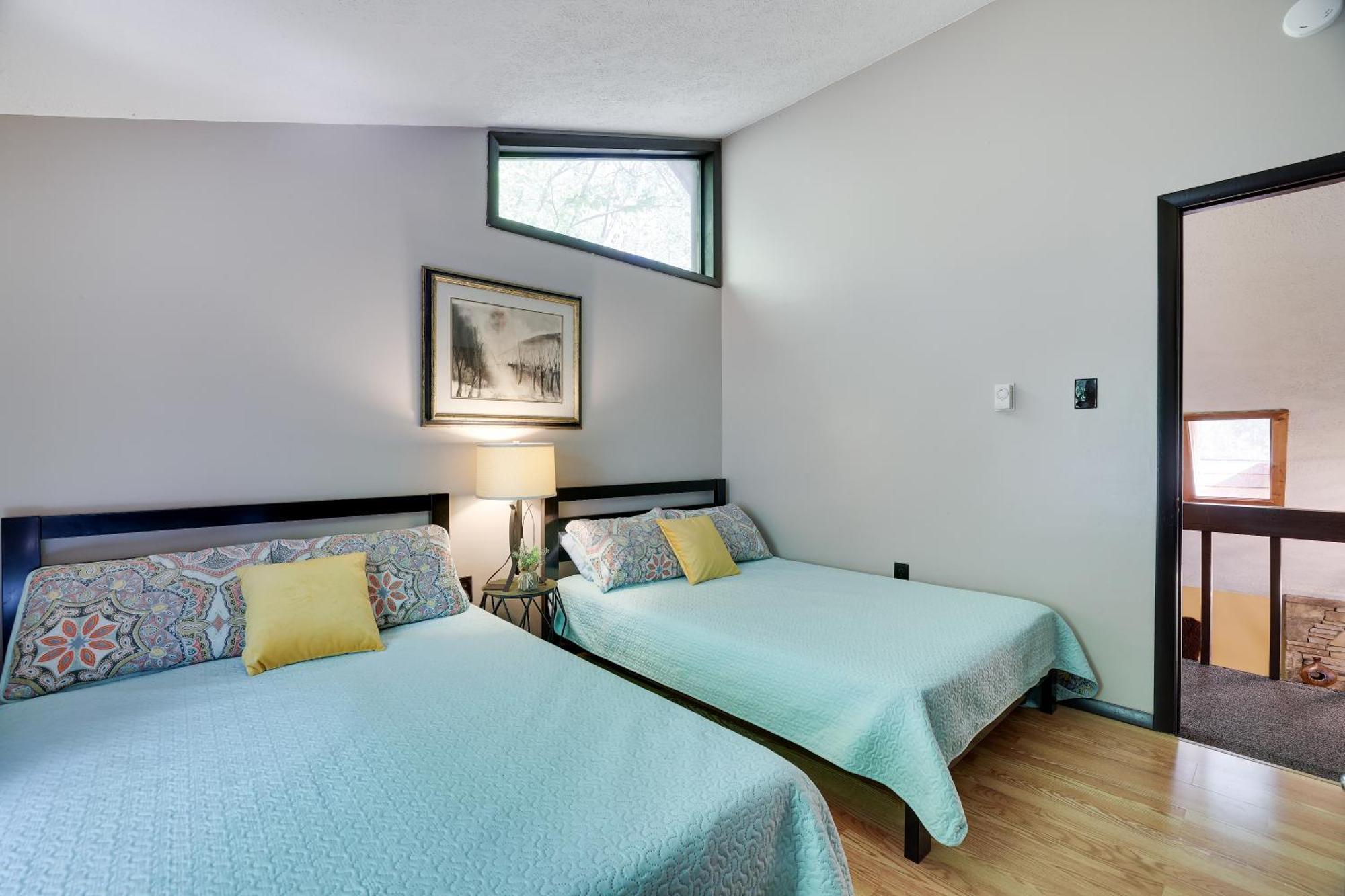 Chalet Renovated Near Casino, Camelback , Kalahari 4Bdrms Firepit Hot Tub Game Room Tobyhanna Extérieur photo